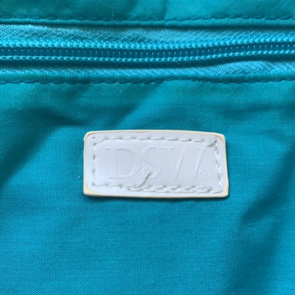 DSW Tote - Picture 3 of 5